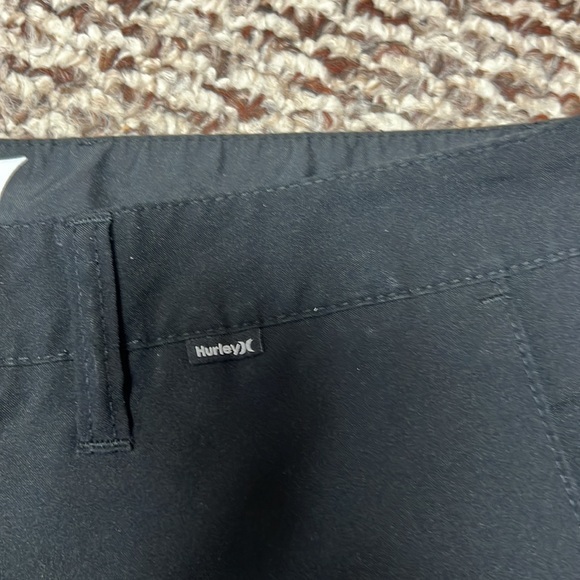 Hurley‎ - Picture 4 of 7